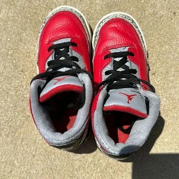 Nike Jordan Retro 3 SE Fire Red Toddler Sneakers - Picture 5 of 14
